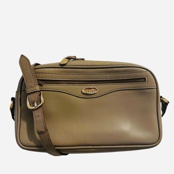 Gucci Tan Crossbody Bag with Adjustable Strap - Picture 5 of 16